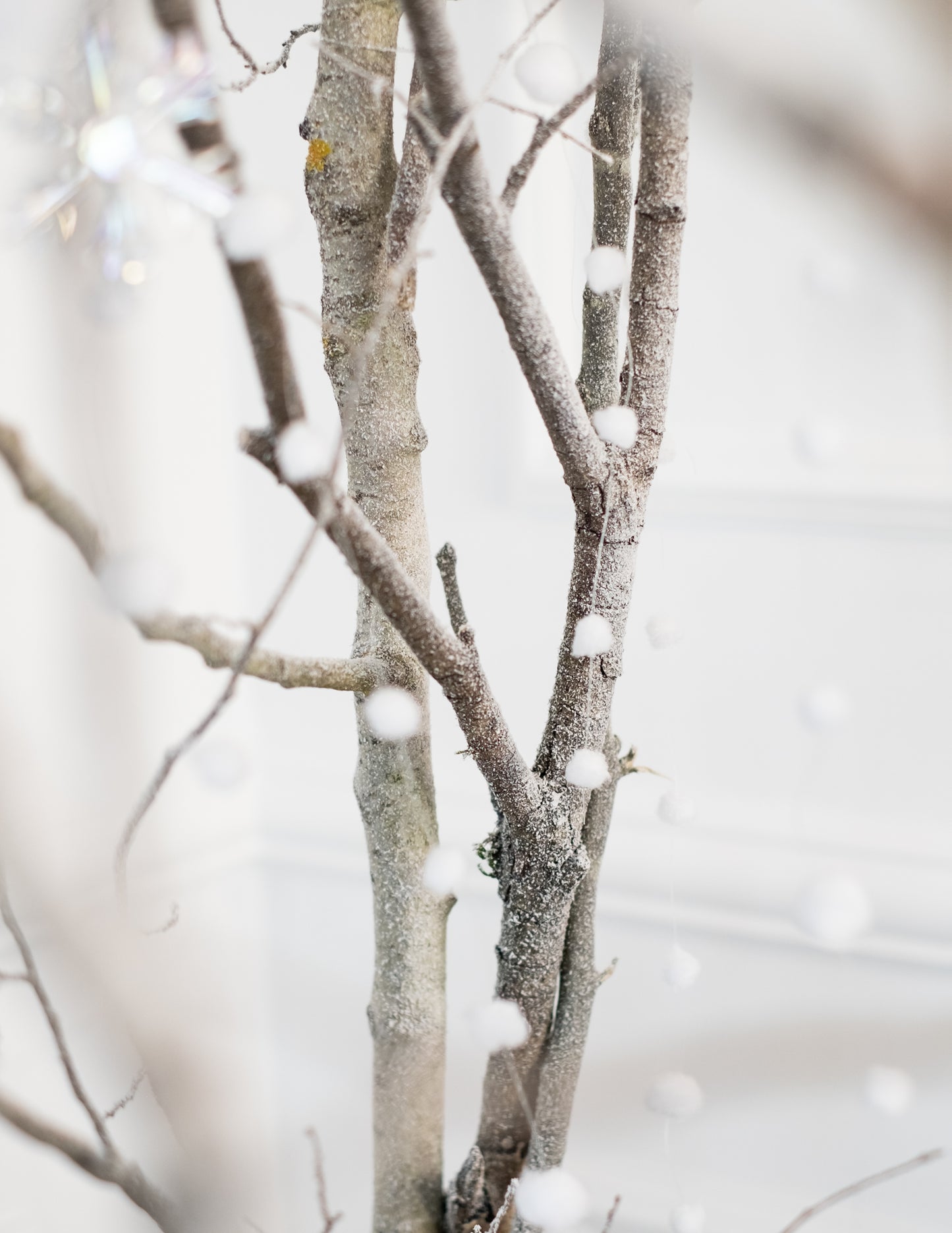 Hógolyó girland 135 cm sarki dekoráció