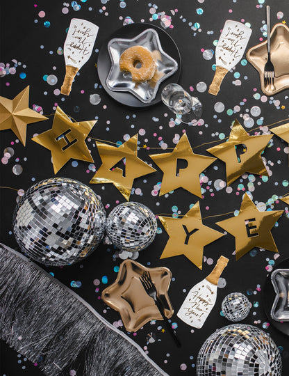 Mise en situation festive de la guirlande d'étoiles Happy New Year
