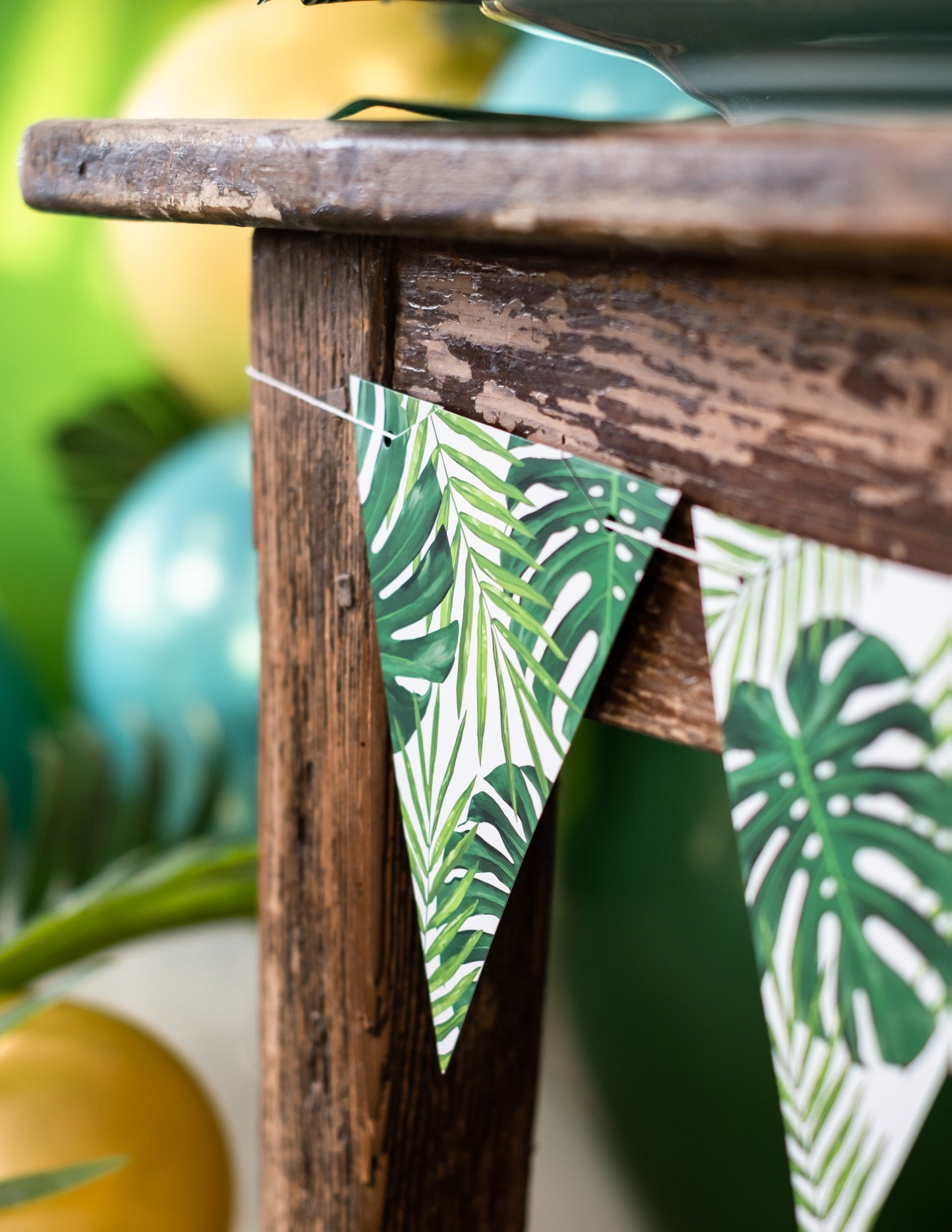 Carton Pennant Garland trópusi levelek 15 cm x 1,3 m