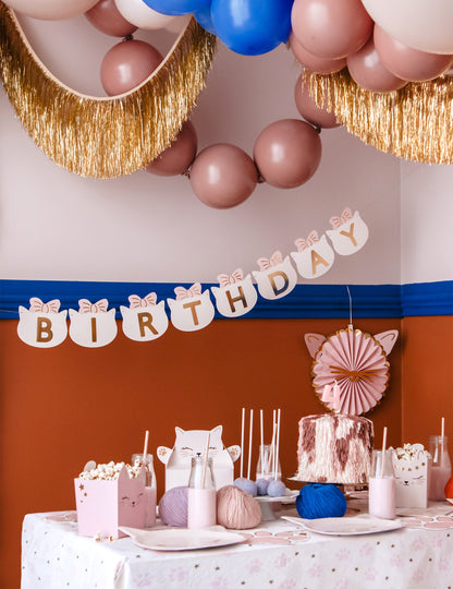 Boldog születésnapot cicák girland 2,8 m rózsaszín masnikkal