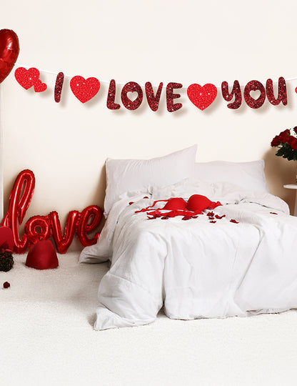 Karton szív alakú füzér "Szeretlek" 3m