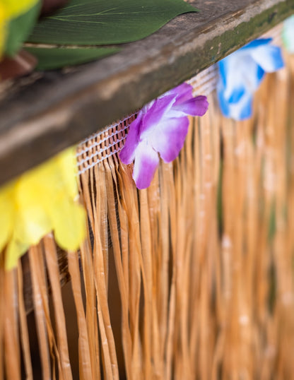Közelkép a Hawái asztalterítő virágos szegélyéről