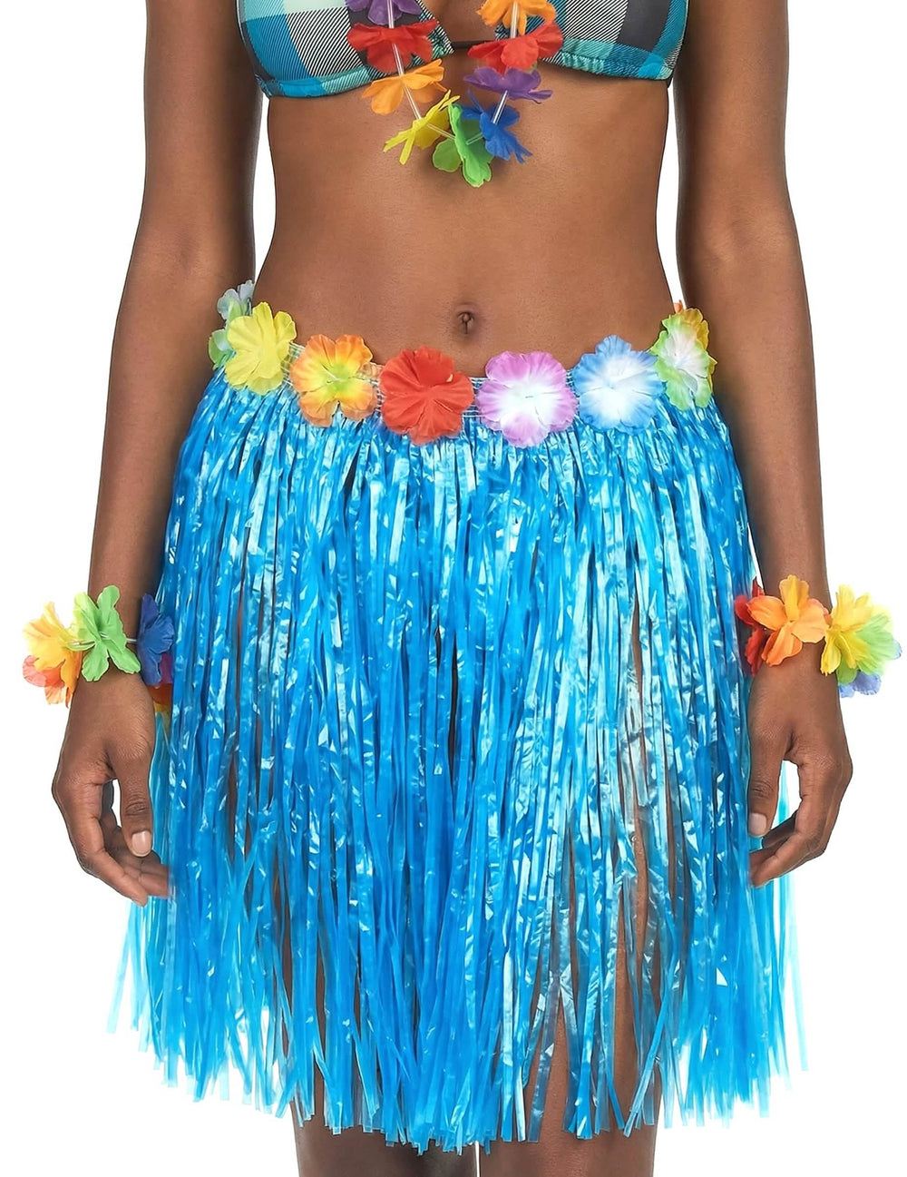 Közelkép a rövid hawaii szoknya virágos övéről