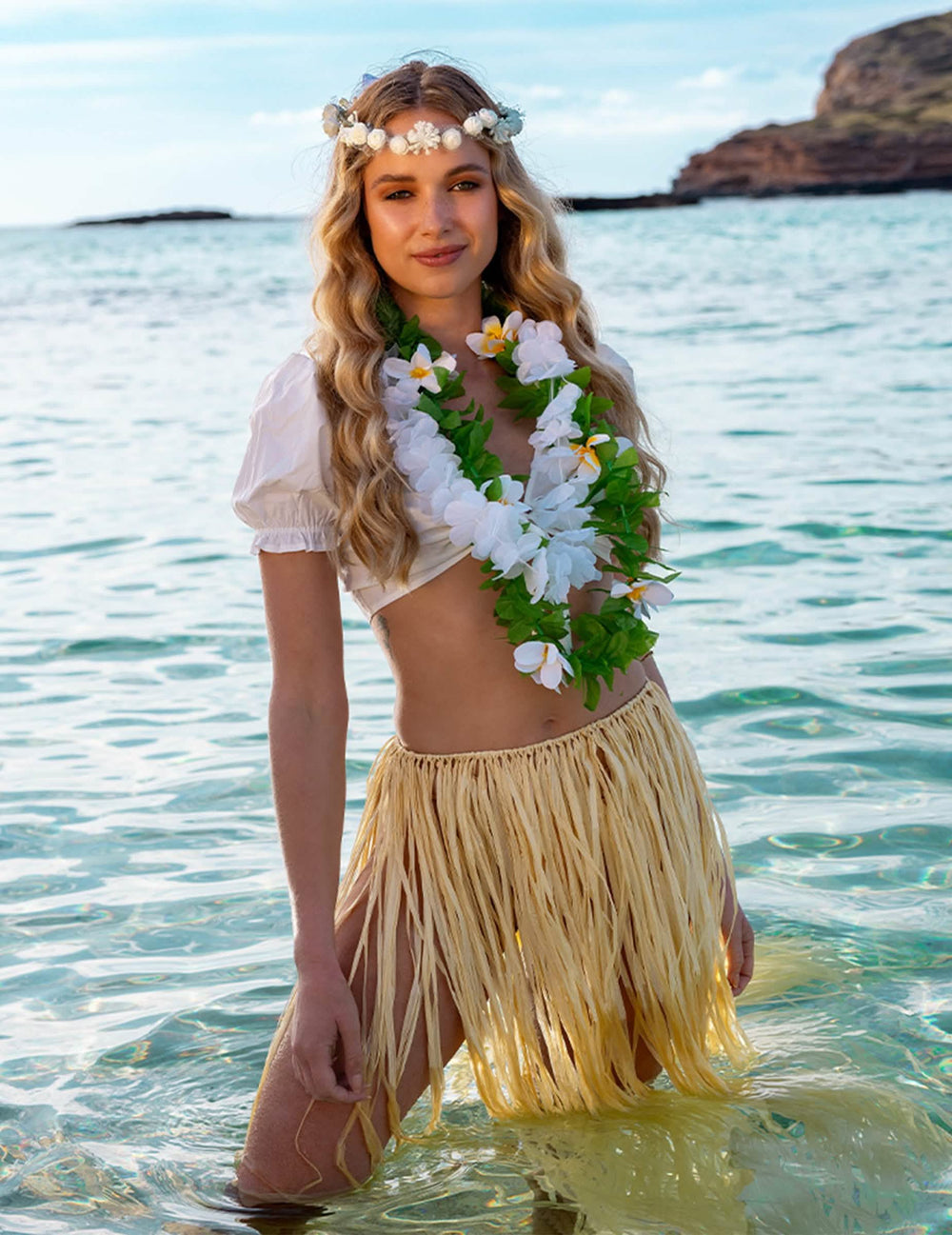 Strandos hangulatú, hosszú, természetes raffiából készült hawaii szoknya felnőttnek