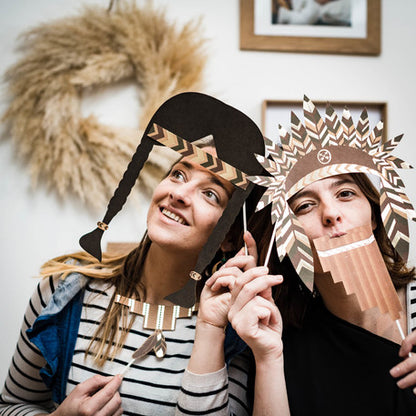 Kit photobooth indian forest pour anniversaire 6 accessoires marron et cuivré