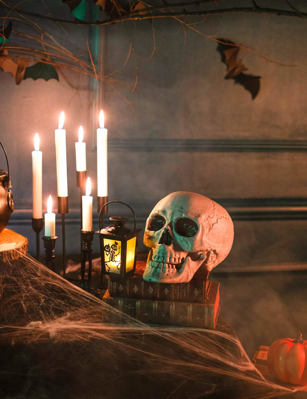 Beállítás a halloween-i világító lámpás Csontváz koponyájával az halloweenhez