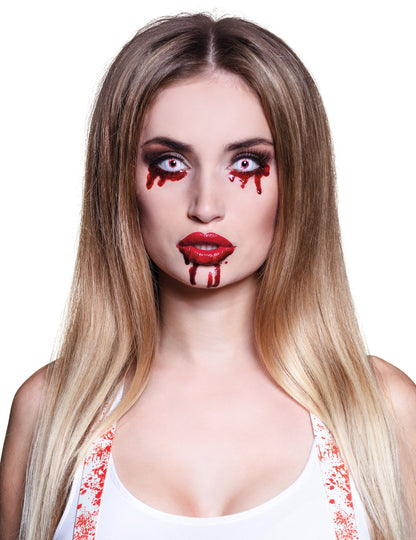 Mise en situation des lentilles fantaisie oeil ensanglanté