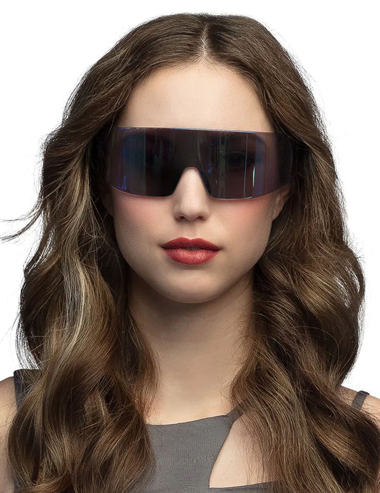 Vue de face portée des lunettes futuristes pour adulte