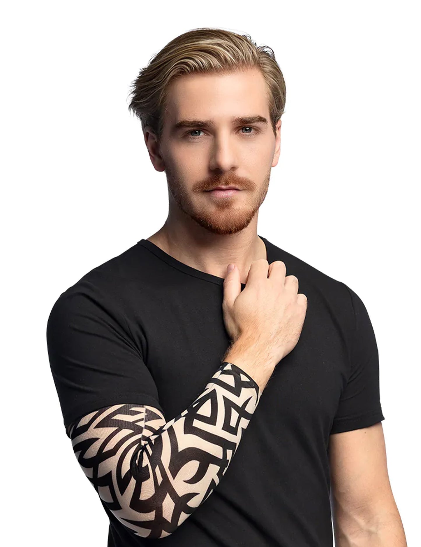 Vue portée de la manche tatouages tribal