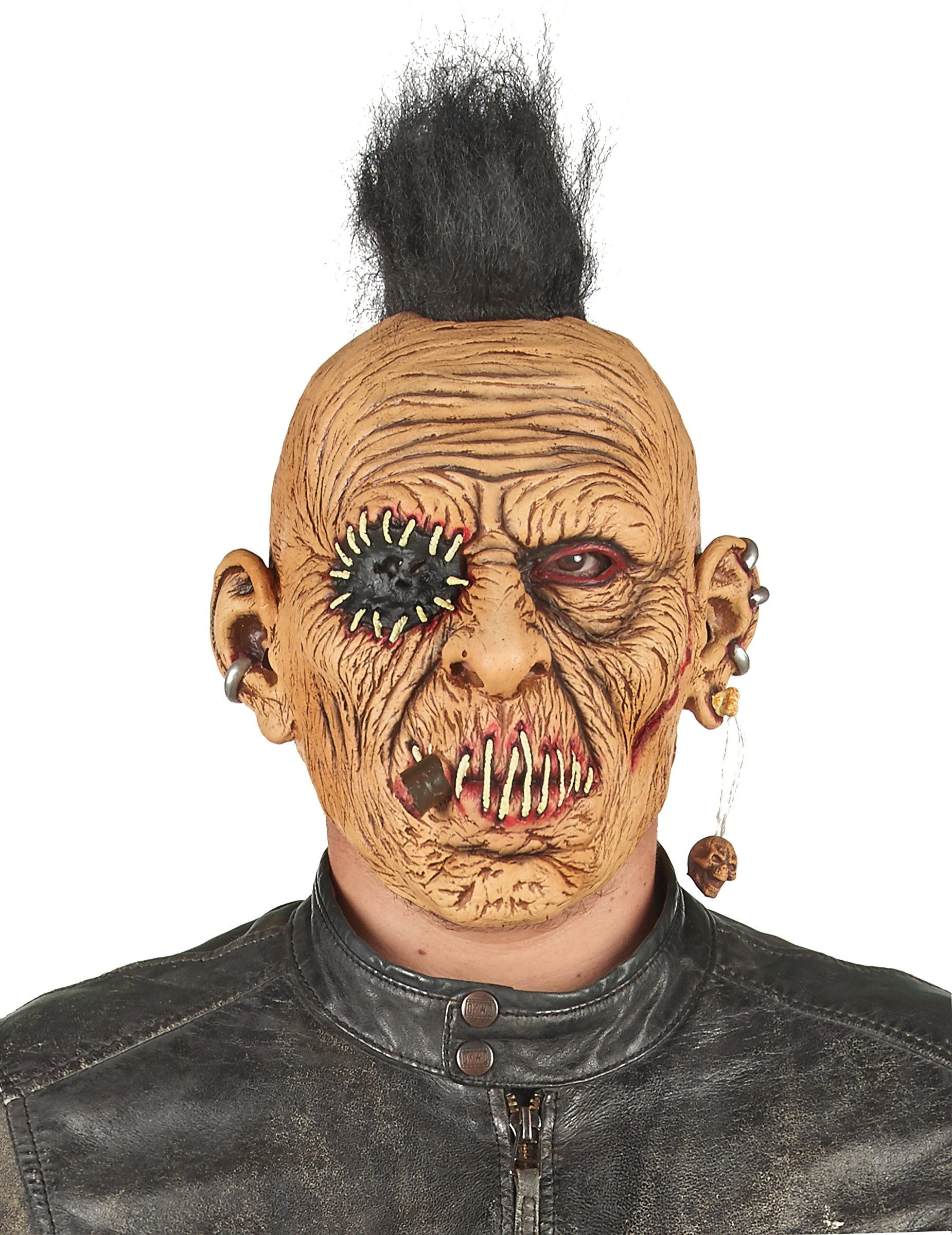 Détail de la bouche cousue et des piercings du masque latex punk à crête