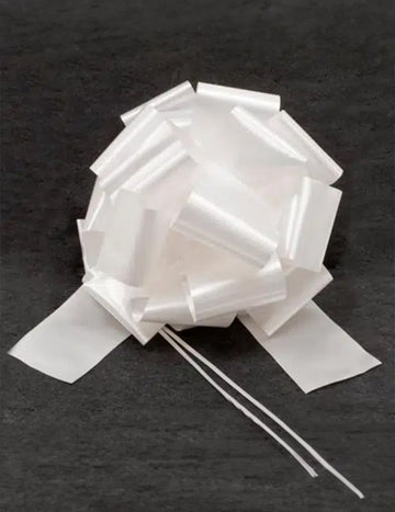 Óriás fehér húzócsomó 35 cm szatén hatású