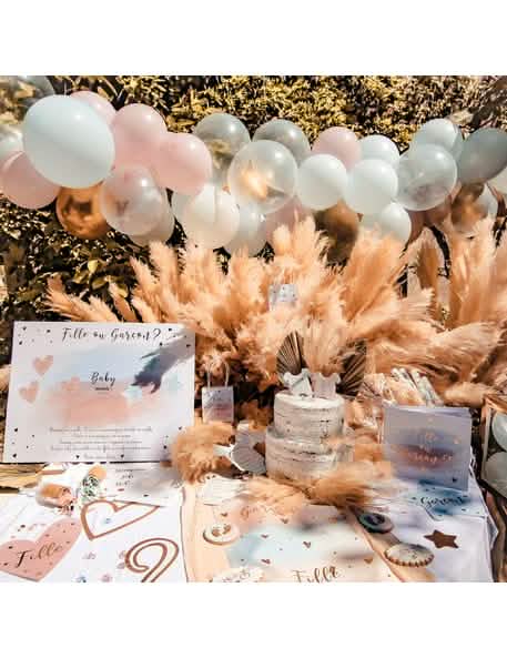 Jelenet egy parti díszletben a lány vagy fiú játék tábla a gender reveal partyhoz