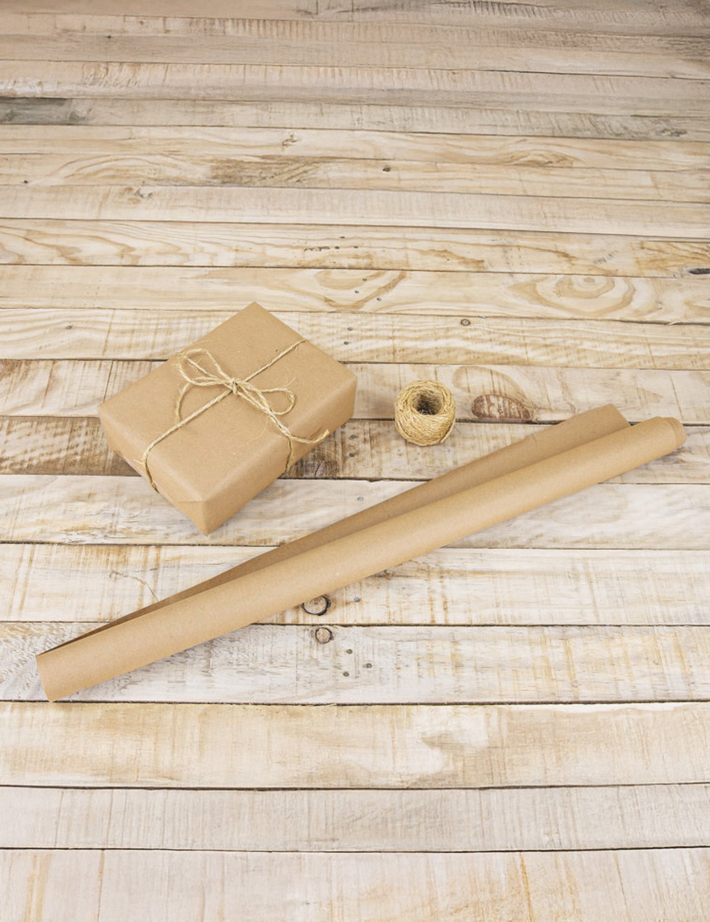 Kraft ajándékcsomagoló papír 0,7 x 2 m