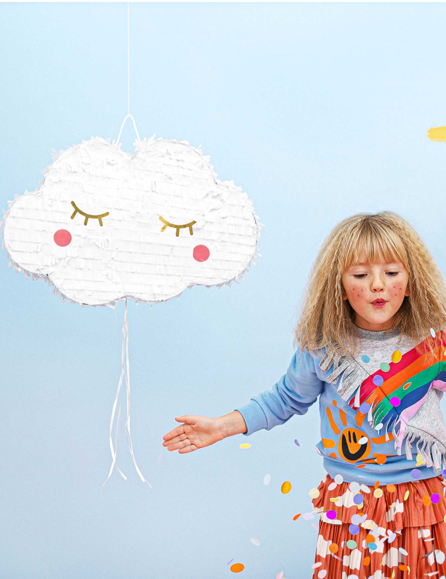 Fehér felhő piñata zsinórokkal, 50 x 32 cm