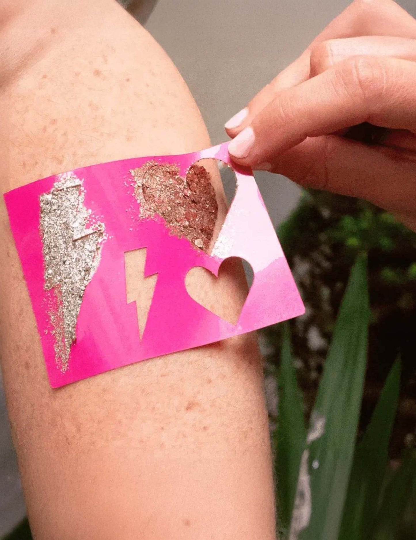 Újrafelhasználható flash újrafelhasználható smink sablon és szív