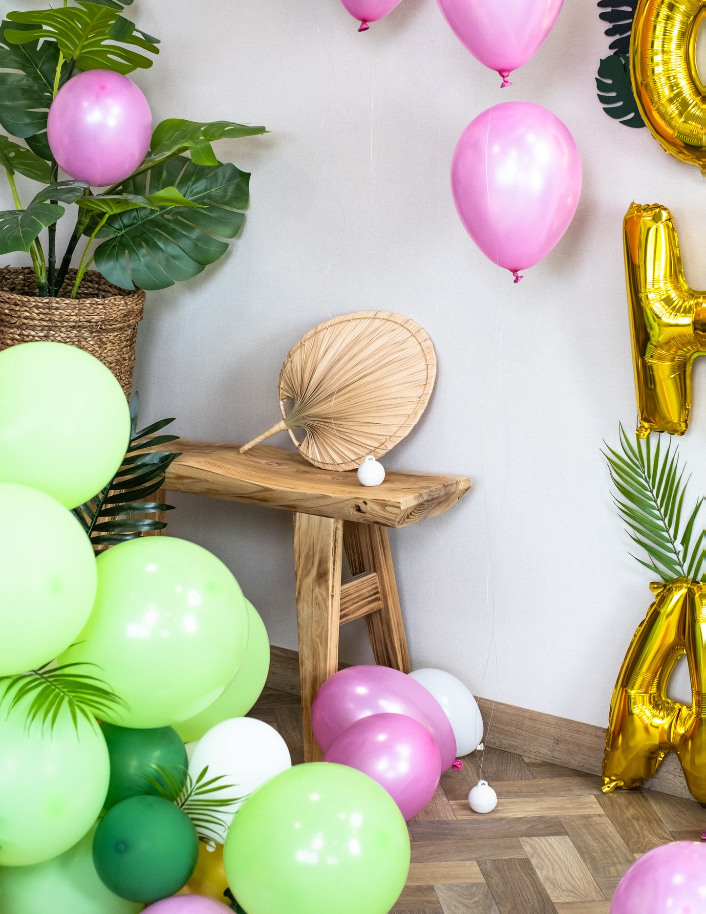 Fehér hélium ballon súlya 35 g