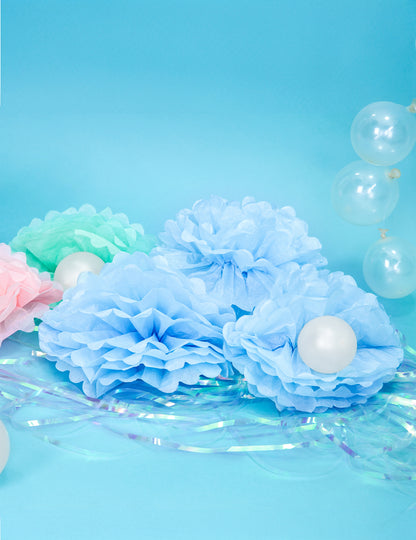 Kék selyempapírból készült függő pompon 25 cm