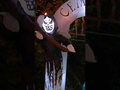 Décoration Gonflable Entrée de Cimetière 240 cm