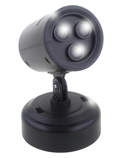 Vue de profil du projecteur de foudre avec son du tonnerre