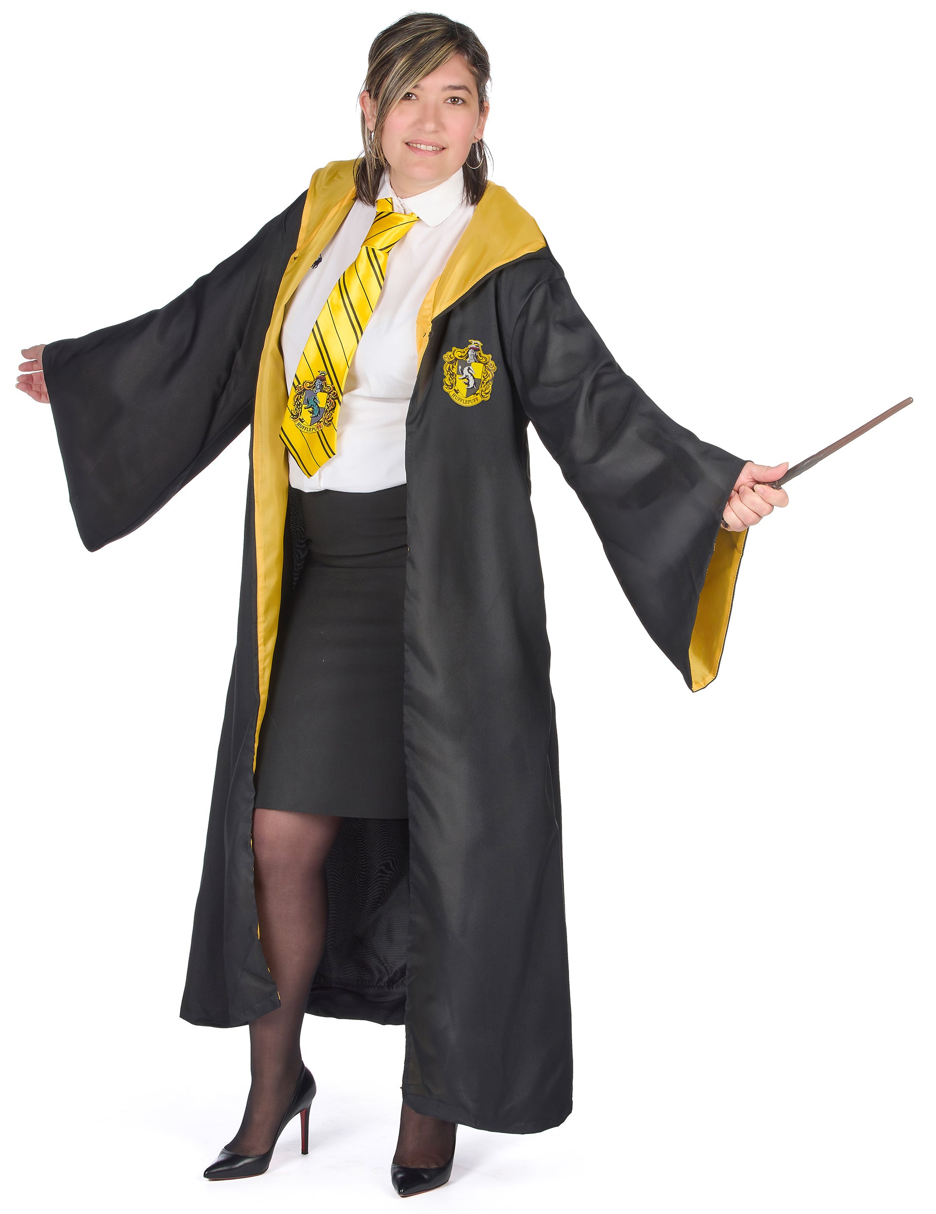 Vue d'ensemble avec baguette de la Réplique luxe robe de sorcier Poufsouffle