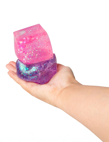 Empilement de deux couleurs du cube anti-stress Scrunchems
