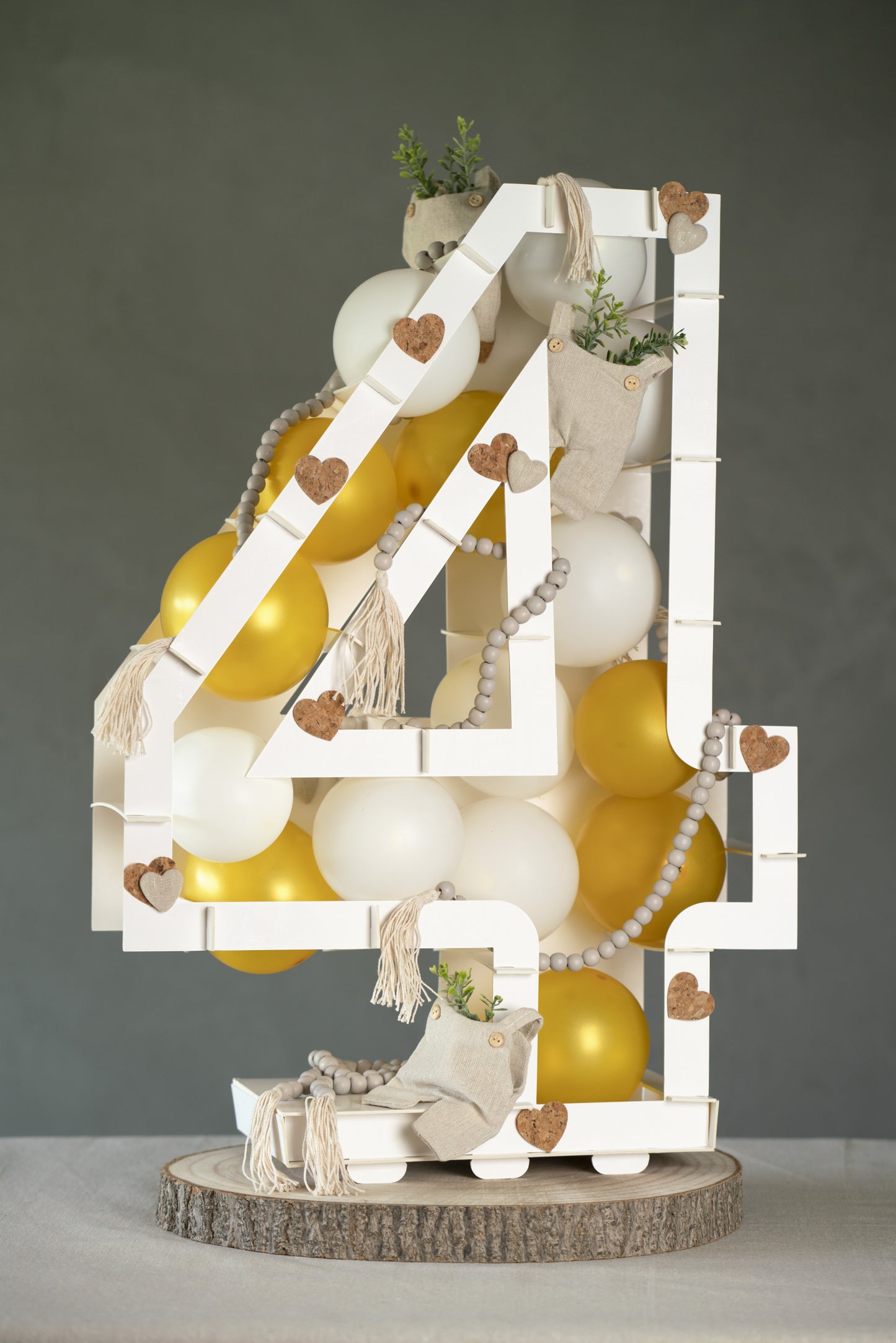 Fehér számszerkezet lufikhoz 64 cm megtöltendő kartondoboz