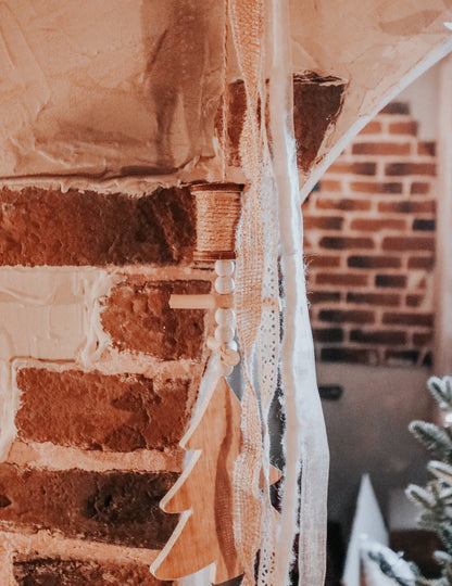 Függődekoráció fából, fenyőből, jutából és csipkéből, 90 cm, faház stílusú