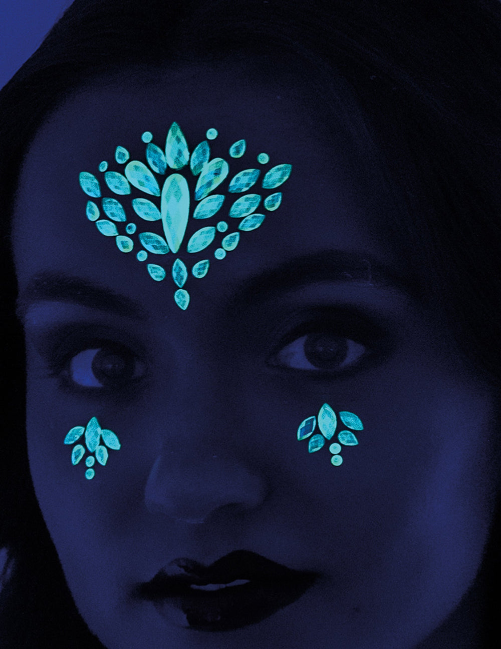 Tatouages adhésifs phosphorescents pour femme verts brillants dans le noir