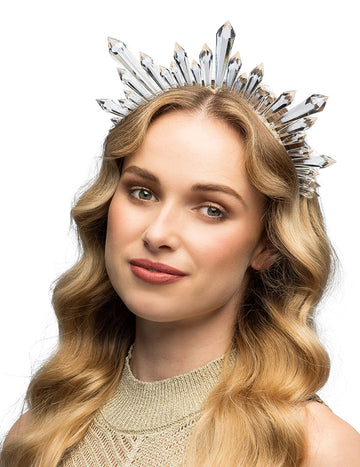 Tiara átlátszó kristályokkal díszített